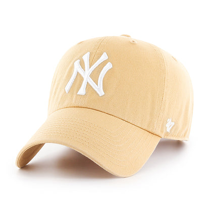 Pictured is this MLB New York Yankees '47 CLEAN UP cap in light tan. 1