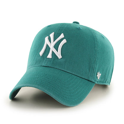 Pictured is this MLB New York Yankees '47 CLEAN UP cap in green. 1