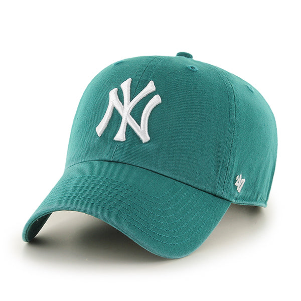 Pictured is this MLB New York Yankees '47 CLEAN UP cap in green. 1