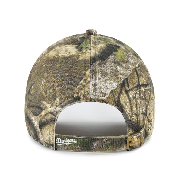 Pictured is this MLB Los Angeles Dodgers Realtree '47 CLEAN UP cap in beige/khaki. 2