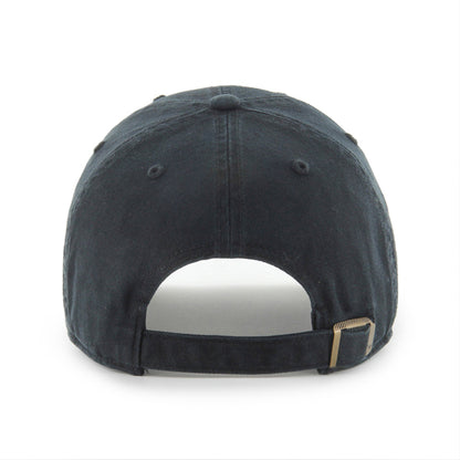 Pictured is this Dog Mum Phrase Base Runner '47 CLEAN UP cap in black. 2