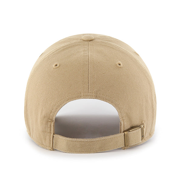 Pictured is this Dog Icon Chocolate Labrador Base Runner '47 CLEAN UP cap in beige. 2